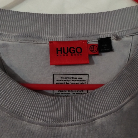 Hugo Boss T-shirt - Picture 2 of 5